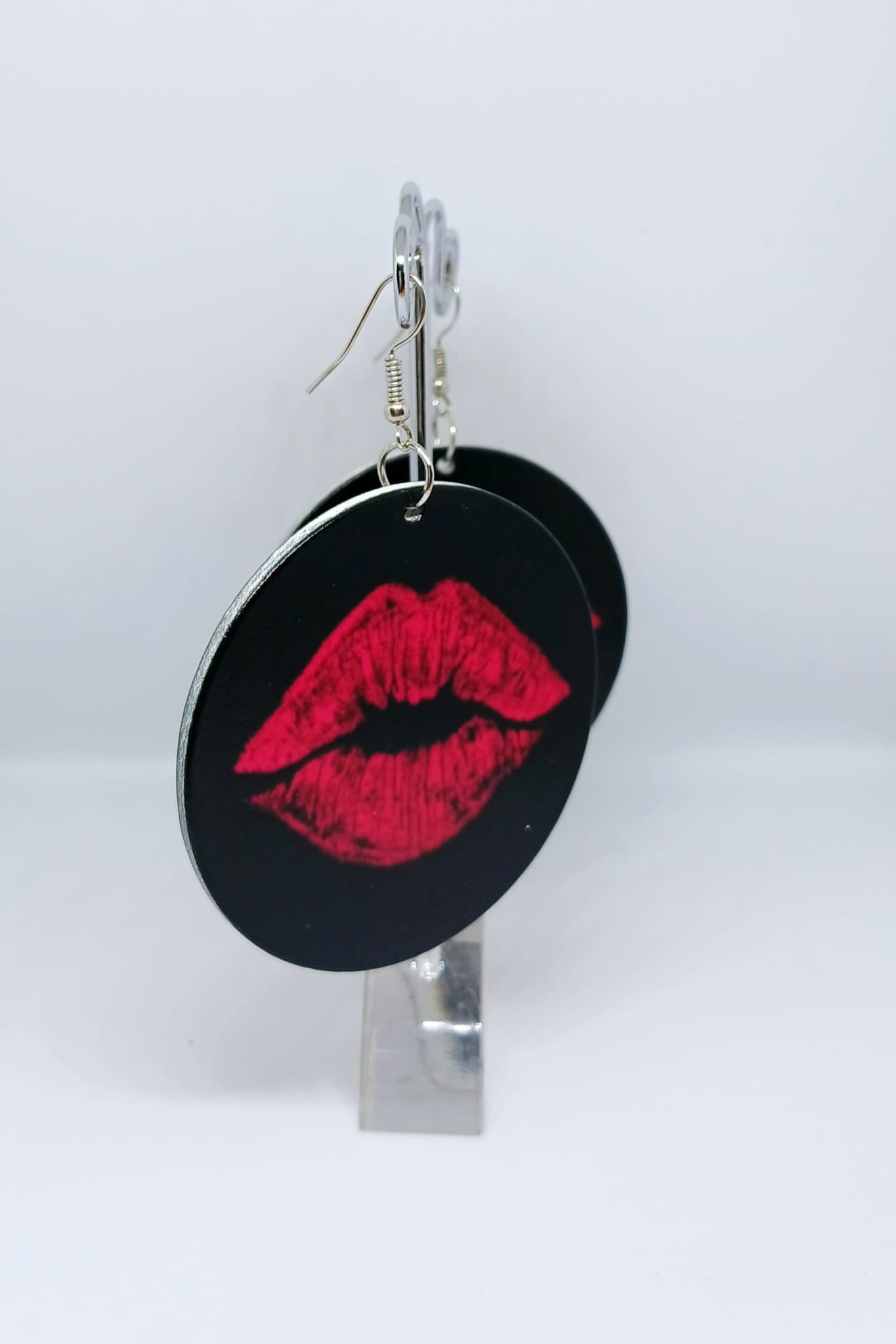 Bamboo Lips Earrings