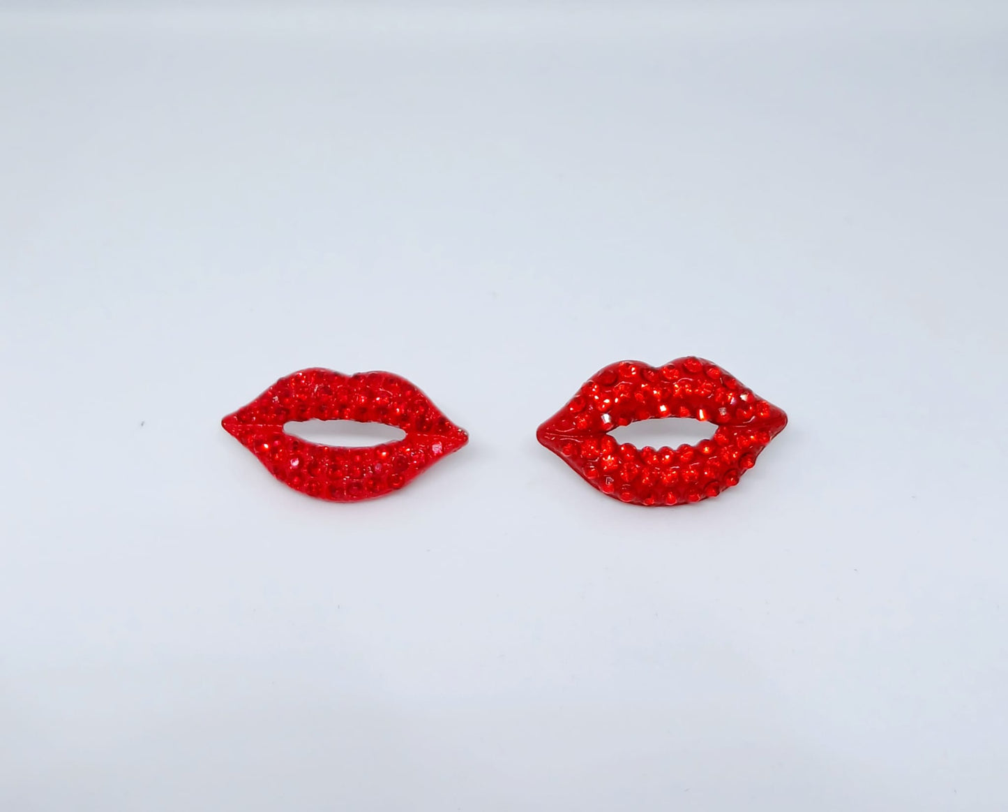 Rhinestone Lips Stud Earrings